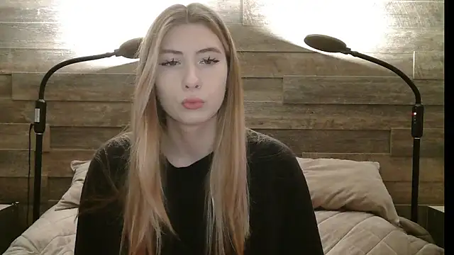 ErikaShyy online show from 11.25.25