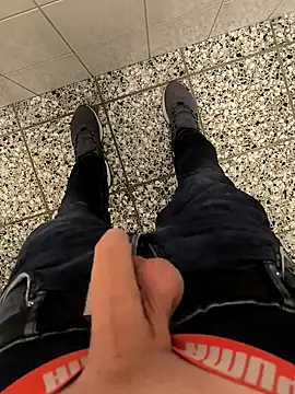 geilehecke1 online show from 03.17.25