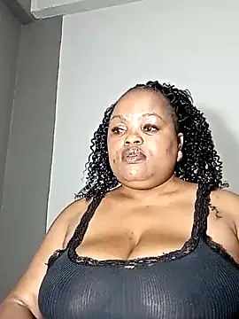 Snapshot of hugemelonsxxx chatting on 01.22.25 hugemelonsxxx online show from 01.22.25