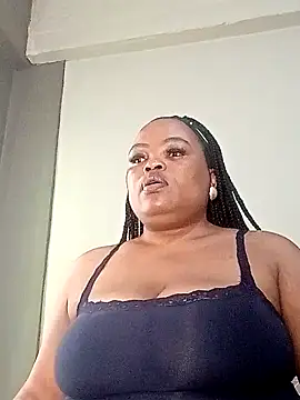 Snapshot of hugemelonsxxx chatting on 10.08.25 hugemelonsxxx online show from 10.08.25