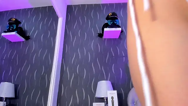 LiaFlowers online show from 01.31.25