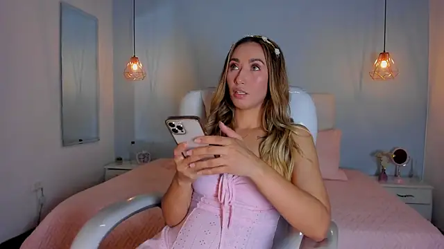 Snapshot of Emma23__ chatting on 03.02.25 Emma23 online show from 03.02.25