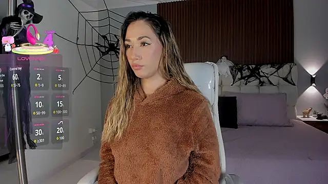 Snapshot of Emma23__ chatting on 10.18.25 Emma23 online show from 10.18.25