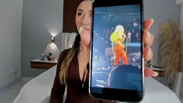 Emma23   online show from 03.31.26