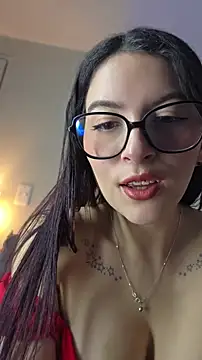 Snapshot of GabrielaMK chatting on 07.18.26 GabrielaMK online show from 07.18.26
