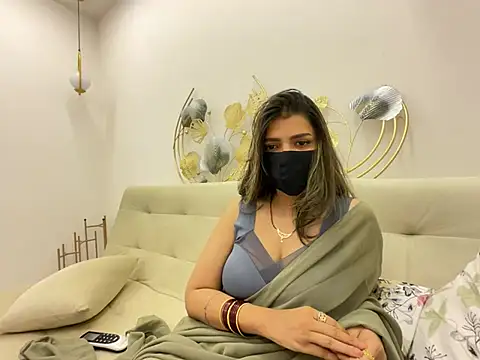 Snapshot of MaYaa__11 chatting on 04.20.26 MaYaa 11 online show from 04.20.26