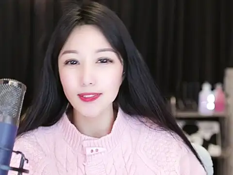 Nuyoah-77 online show from 02.11.25