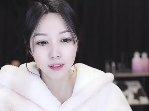 Nuyoah-77 online show from 02.07.26