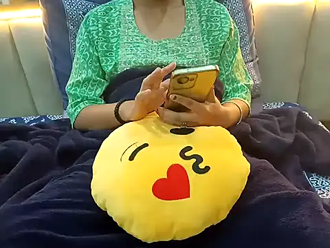 GoldnessAishu online show from 12.11.24