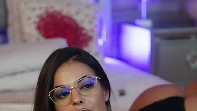 KeylaConner online show from 03.04.25