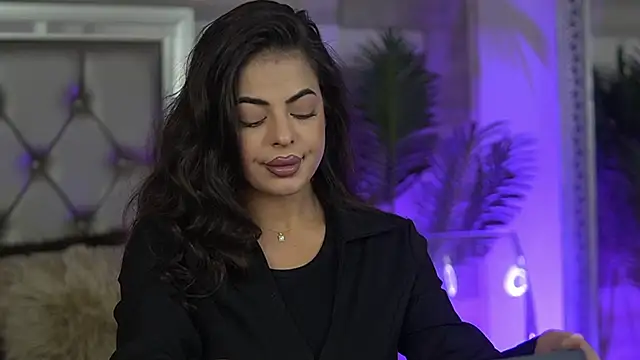 KeylaConner online show from 12.22.25