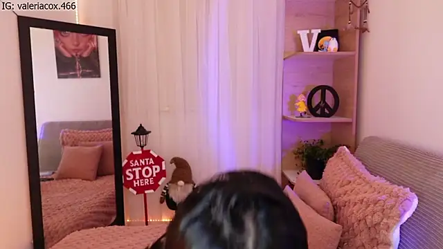 ValeriaCox online show from 11.30.25