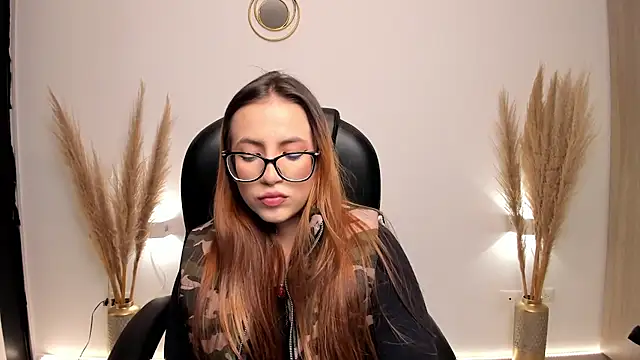 Snapshot of RyliieHunter chatting on 12.15.24 RyliieHunter online show from 12.15.24