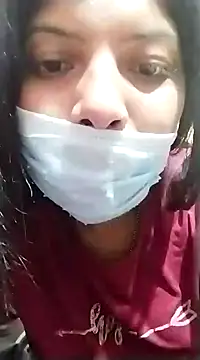 Snapshot of Hotty-Divya chatting on 12.11.24 Hotty-Divya online show from 12.11.24