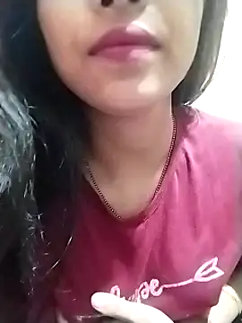 Snapshot of Hotty-Divya chatting on 12.30.24 Hotty-Divya online show from 12.30.24