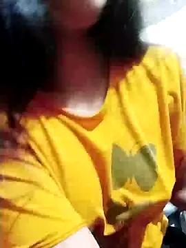 Snapshot of Hotty-Divya chatting on 12.31.24 Hotty-Divya online show from 12.31.24