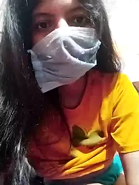 Snapshot of Hotty-Divya chatting on 01.16.25 Hotty-Divya online show from 01.16.25