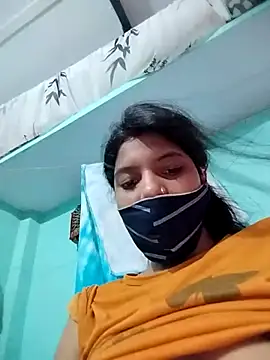 Snapshot of Hotty-Divya chatting on 09.20.25 Hotty-Divya online show from 09.20.25