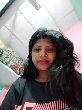Snapshot of Hotty-Divya chatting on 05.06.26 Hotty-Divya online show from 05.06.26