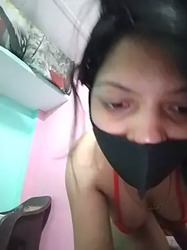 Snapshot of Hotty-Divya chatting on 05.18.26 Hotty-Divya online show from 05.18.26