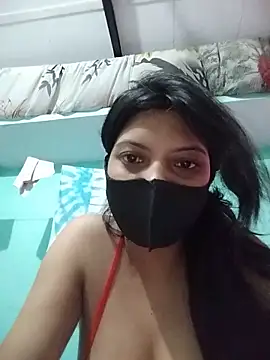 Snapshot of Hotty-Divya chatting on 05.21.26 Hotty-Divya online show from 05.21.26