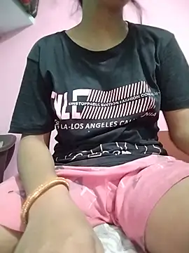 Snapshot of Hotty-Divya chatting on 05.23.26 Hotty-Divya online show from 05.23.26
