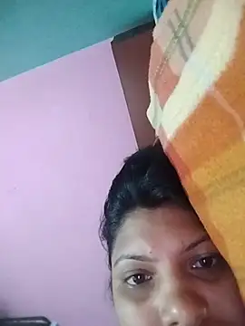 Snapshot of Hotty-Divya chatting on 05.26.26 Hotty-Divya online show from 05.26.26