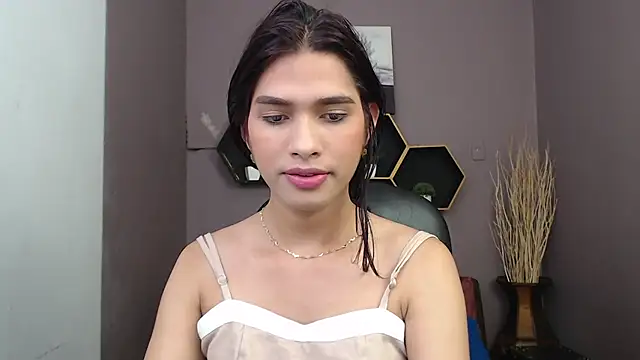 Snapshot of Greys_ath chatting on 02.18.25 Greys ath online show from 02.18.25
