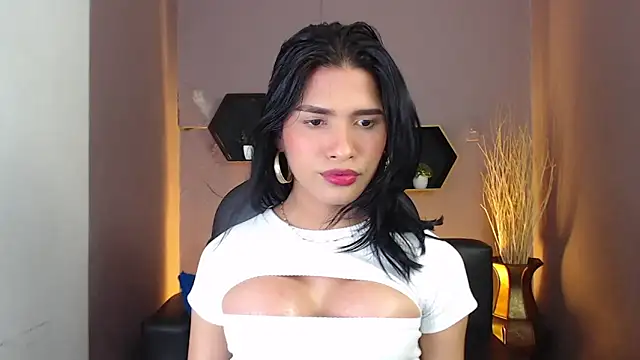 Snapshot of Greys_ath chatting on 03.19.25 Greys ath online show from 03.19.25