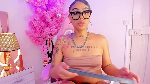 Mia Jansen online show from 12.13.24