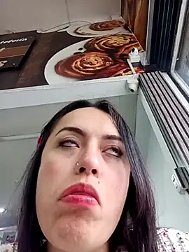 Snapshot of Lesly_10- chatting on 03.12.25 Lesly 10- online show from 03.12.25