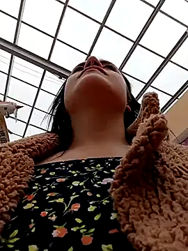 Snapshot of Lesly_10- chatting on 03.17.25 Lesly 10- online show from 03.17.25