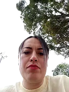 Snapshot of Lesly_10- chatting on 03.21.25 Lesly 10- online show from 03.21.25