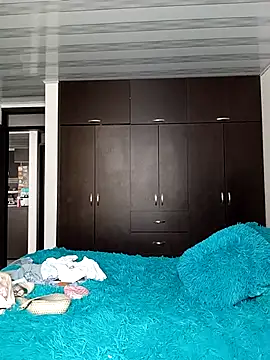 Snapshot of Lesly_10- chatting on 09.10.25 Lesly 10- online show from 09.10.25