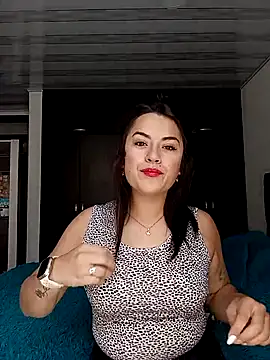 Snapshot of Lesly_10- chatting on 09.11.25 Lesly 10- online show from 09.11.25