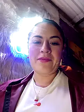 Snapshot of Lesly_10- chatting on 09.16.25 Lesly 10- online show from 09.16.25