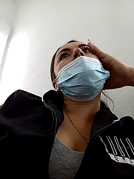 Snapshot of Lesly_10- chatting on 09.20.25 Lesly 10- online show from 09.20.25