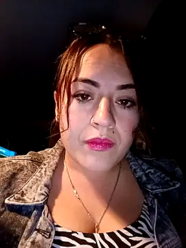 Snapshot of Lesly_10- chatting on 09.25.25 Lesly 10- online show from 09.25.25