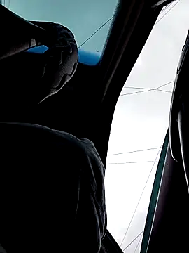 Snapshot of Lesly_10- chatting on 10.17.25 Lesly 10- online show from 10.17.25