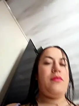 Snapshot of Lesly_10- chatting on 01.15.26 Lesly 10- online show from 01.15.26