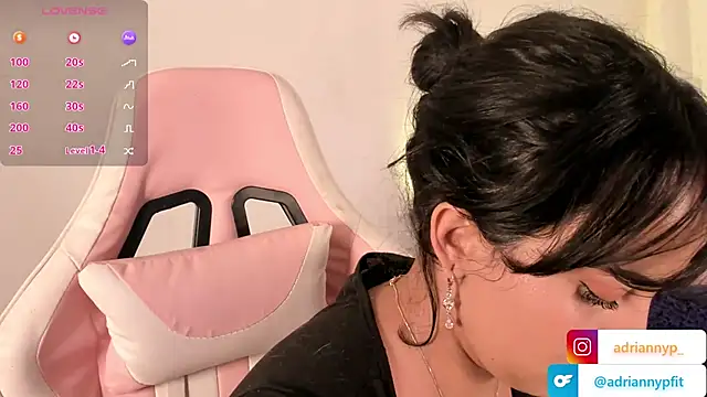 adriannyp 1 online show from 01.05.26