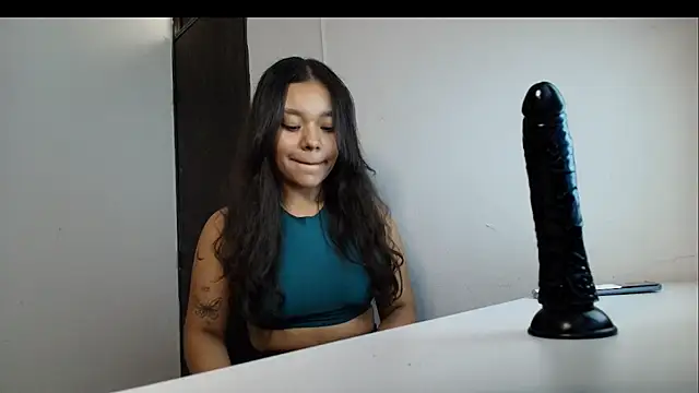 Snapshot of latinfeet-qos chatting on 03.07.25 latinfeet-qos online show from 03.07.25