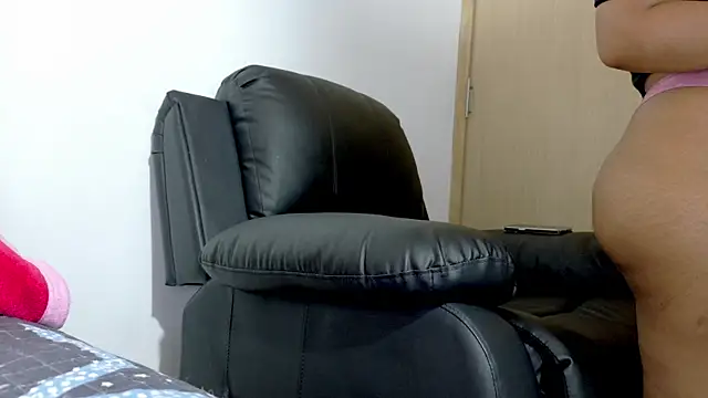 Snapshot of latinfeet-qos chatting on 05.09.26 latinfeet-qos online show from 05.09.26