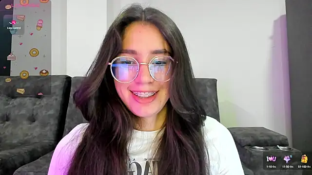 emmadiaz1 online show from 02.28.25