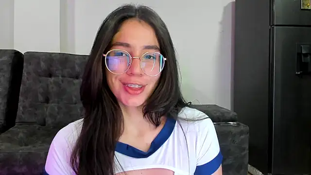 emmadiaz1 online show from 03.05.25