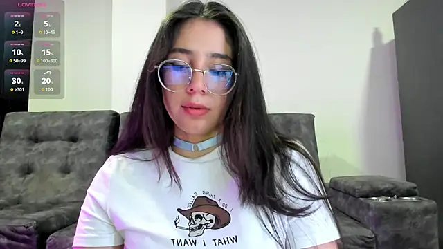 emmadiaz1 online show from 10.10.25