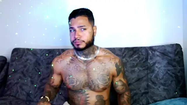 Snapshot of Exotic_tatto27121 chatting on 12.18.24 Exotic tatto27121 online show from 12.18.24