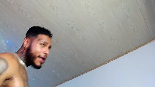 Snapshot of Exotic_tatto27121 chatting on 12.18.24 Exotic tatto27121 online show from 12.18.24