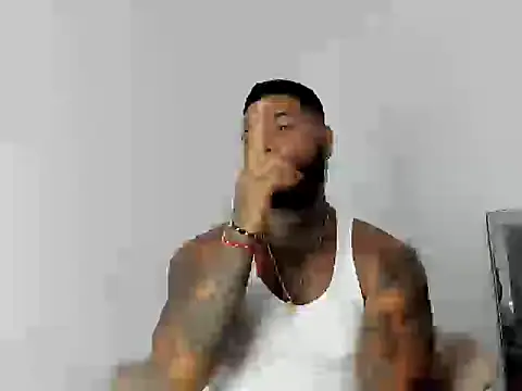 Snapshot of Exotic_tatto27121 chatting on 03.04.26 Exotic tatto27121 online show from 03.04.26