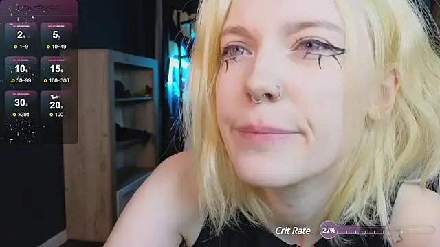 Snapshot of Crackling_Tatii chatting on 12.04.24 Crackling Tatii online show from 12.04.24